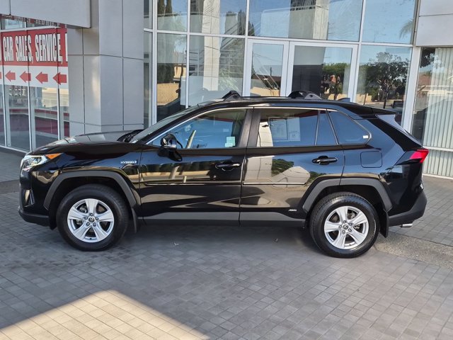 Used 2021 Toyota RAV4 XLE AWD/4WD image 12