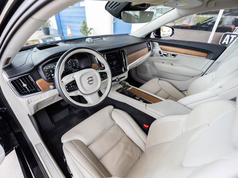 Used 2017 Volvo S90 T6 Inscription w/ Vision Package image 17
