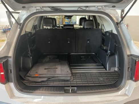 Used 2024 Kia Sorento S w/ Panoramic Sunroof Package FWD image 31