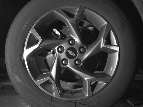 Used 2025 Chevrolet Trax LT FWD image 15