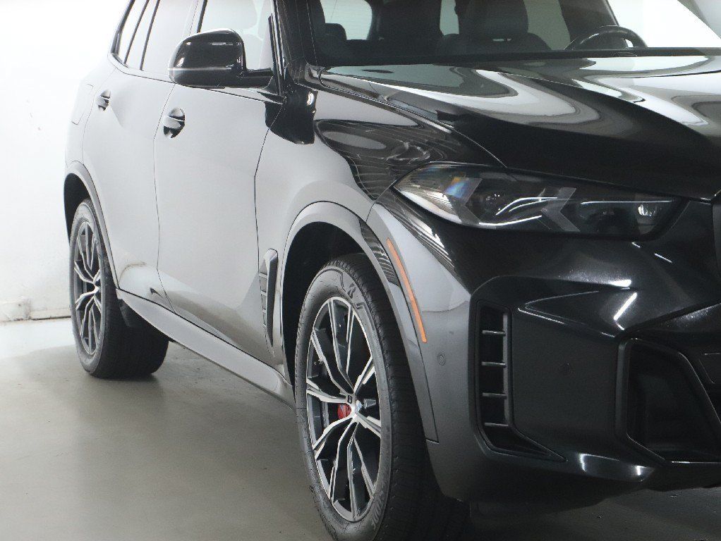 Used 2024 BMW X5 xDrive40i w/ M Sport Package AWD/4WD image 9