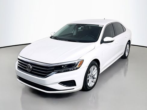 Used 2020 Volkswagen Passat 2.0T SE image 4