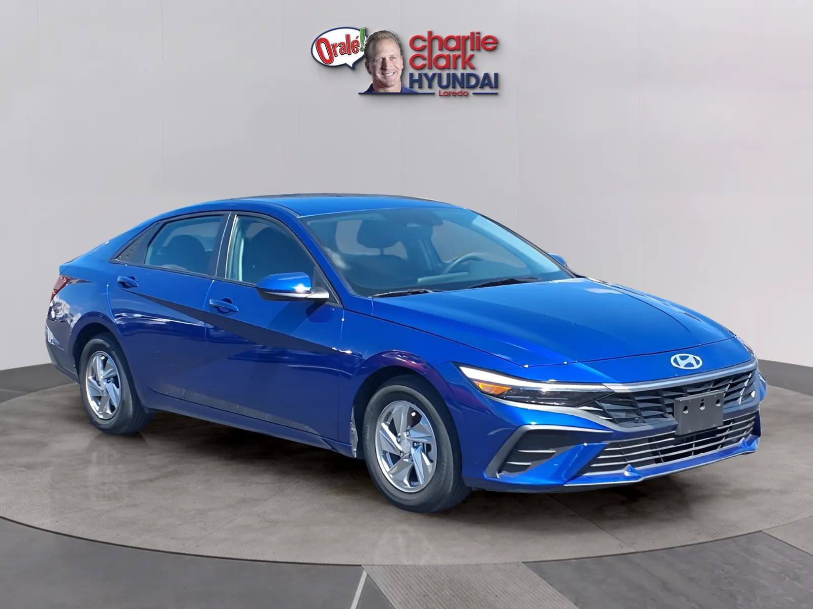 Certified 2025 Hyundai Elantra SE FWD image 7