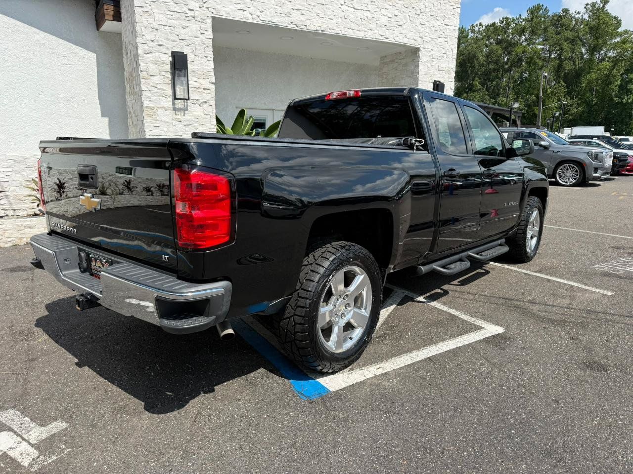 Used 2017 Chevrolet Silverado 1500 LT w/ All Star Edition RWD image 20