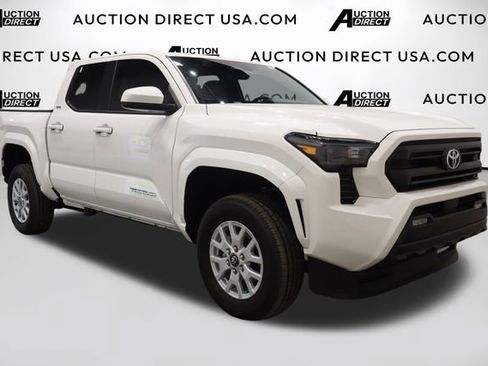 Used 2024 Toyota Tacoma SR5 image 2