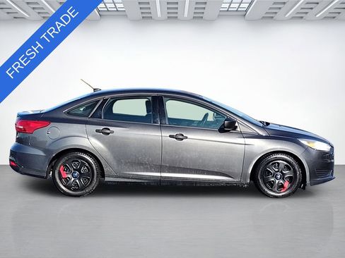 Used 2015 Ford Focus S image 2