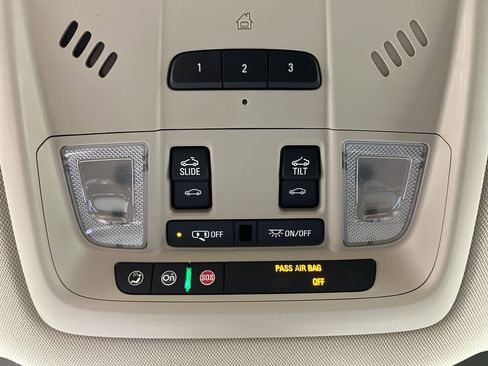 Used 2019 Buick Enclave Premium AWD/4WD image 28