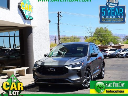 Used 2023 Ford Escape ST-Line image 1