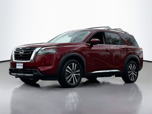 Used 2023 Nissan Pathfinder Platinum AWD/4WD image 14