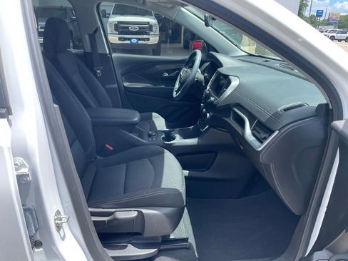 Used 2024 GMC Terrain SLE w/ Driver Convenience Package FWD image 30