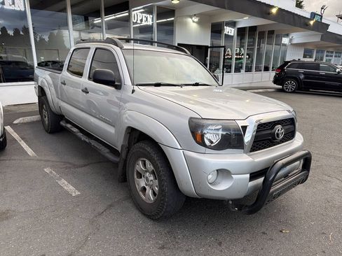 Used 2011 Toyota Tacoma 4x4 Double Cab w/ SR5 Pkg #2 image 5