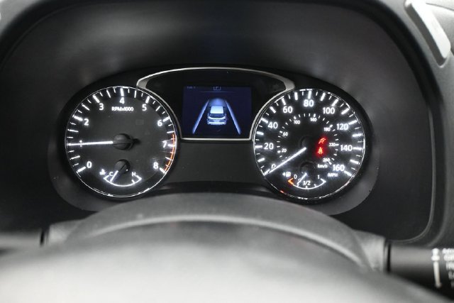 Used 2020 Nissan Pathfinder SV FWD image 12
