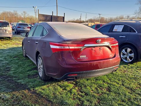 Used 2015 Toyota Avalon XLE Premium image 2