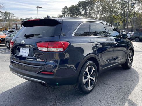 Used 2017 Kia Sorento EX image 5