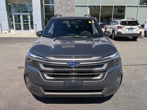 Used 2025 Subaru Forester Limited AWD/4WD image 8