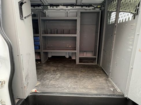 Used 2021 Chevrolet Express 2500 w/ Driver Convenience Package image 17