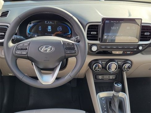 New 2026 Hyundai Venue SEL image 4