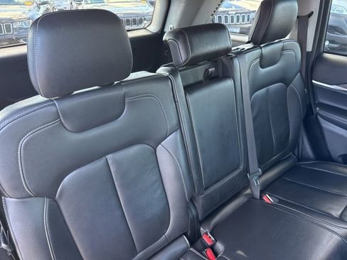 Used 2022 Jeep Grand Cherokee Limited image 26