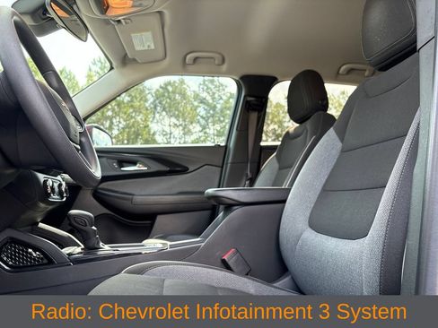 Used 2023 Chevrolet TrailBlazer LT FWD image 4