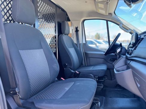 Used 2024 Ford Transit 250 Low Roof AWD w/ Exterior Upgrade Package image 12