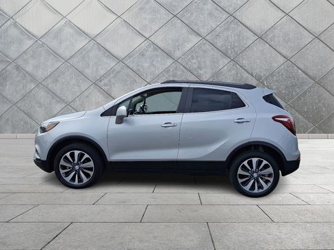 Used 2022 Buick Encore Preferred w/ Safety Package image 4