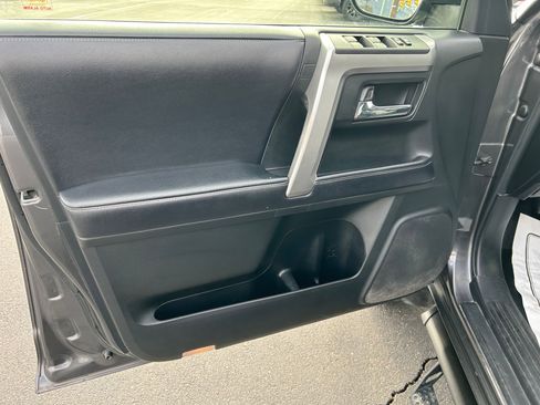 Used 2020 Toyota 4Runner SR5 image 9