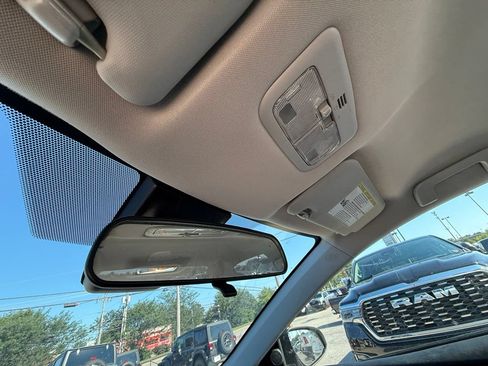 Used 2018 Toyota Corolla LE w/ LE Premium Package FWD image 23