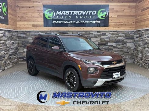Used 2022 Chevrolet TrailBlazer LT w/ Driver Confidence Package FWD image 1