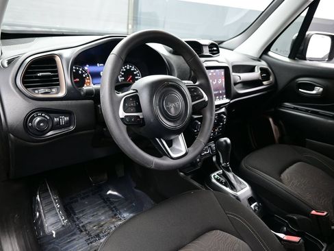 Used 2023 Jeep Renegade Latitude AWD/4WD image 14