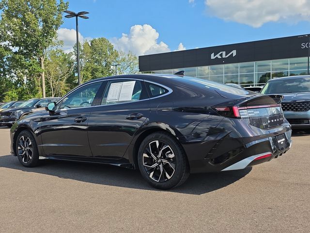 Used 2025 Hyundai Sonata SEL FWD image 3