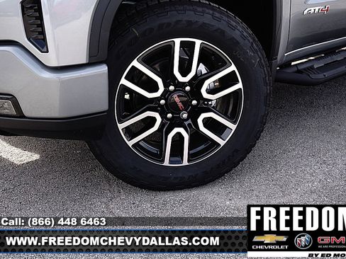 New 2026 GMC Sierra 1500 AT4 w/ AT4 Premium Package image 9