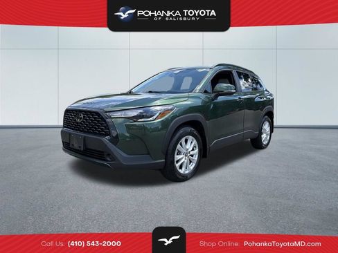 Used 2023 Toyota Corolla Cross LE AWD/4WD image 1