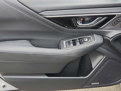 Used 2023 Subaru Outback Limited image 12