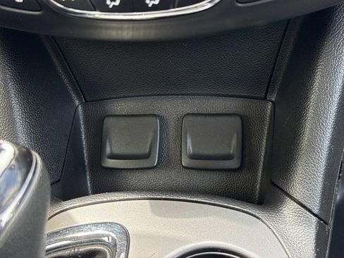 Used 2018 Chevrolet Cruze LT w/ Convenience Package FWD image 12