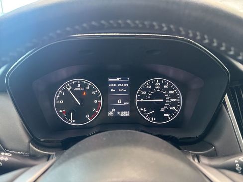 Used 2025 Subaru Legacy Premium AWD/4WD image 4