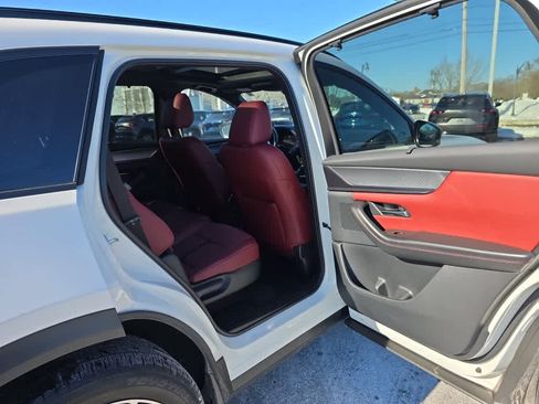 Used 2025 MAZDA CX-70 Plug-In Hybrid w/ Premium Plus image 24