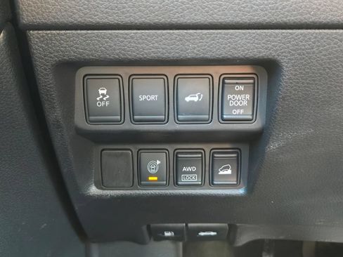 Used 2014 Nissan Rogue SV w/ SV Premium Package AWD/4WD image 29