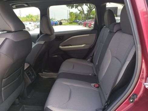 Used 2026 Subaru Forester Premium AWD/4WD image 16