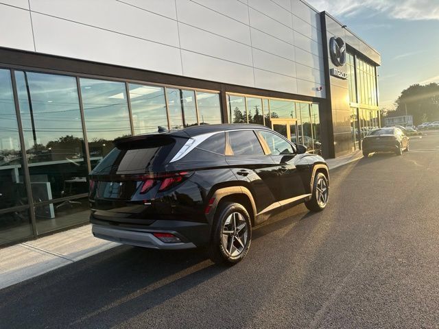Used 2025 Hyundai Tucson SEL AWD/4WD image 3