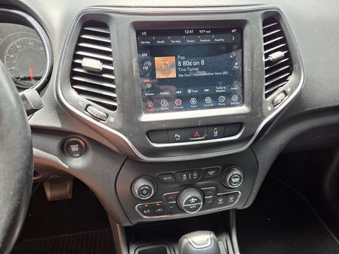 Certified 2021 Jeep Cherokee Latitude Lux 80th Anniv w/ Quick Order Package 26U 80TH FWD image 23