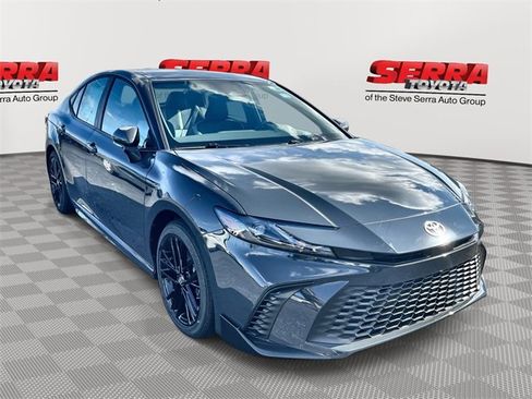 New 2026 Toyota Camry SE image 1