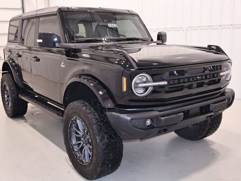 Certified 2024 Ford Bronco Outer Banks AWD/4WD image 4