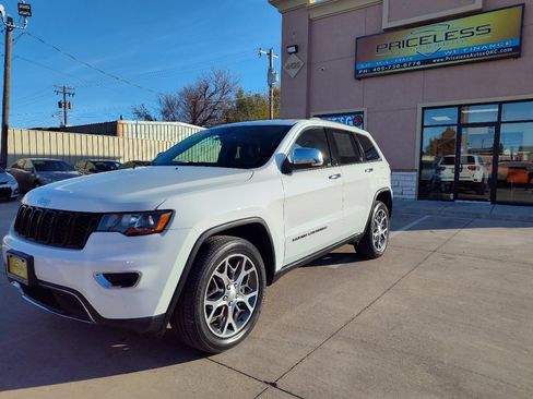 Used 2020 Jeep Grand Cherokee Limited image 8