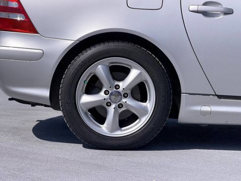 Used 2001 Mercedes-Benz SLK 320 image 18