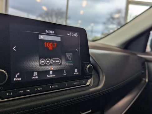 Used 2023 Nissan Rogue SV image 15