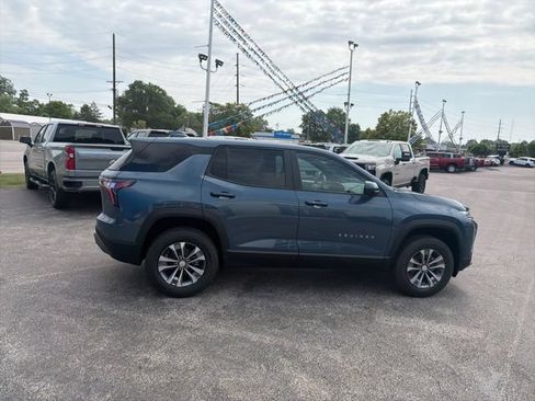 New 2026 Chevrolet Equinox LT w/ Convenience Package II FWD image 16