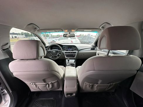 Used 2015 Hyundai Sonata SE w/ Option Group 09 FWD image 15