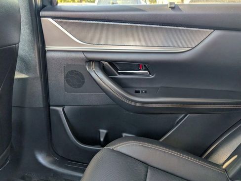 Certified 2025 MAZDA CX-70 Plug-In Hybrid w/ Premium Pkg AWD/4WD image 10