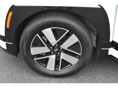 New 2026 Hyundai Ioniq 9 SEL image 9