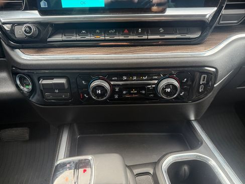 Used 2023 Chevrolet Silverado 1500 LT Trail Boss w/ LPO, Dark Essentials Package image 21